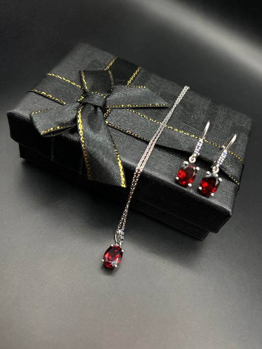 White Gold Pendant & Earrings Set with Natural Garnets
