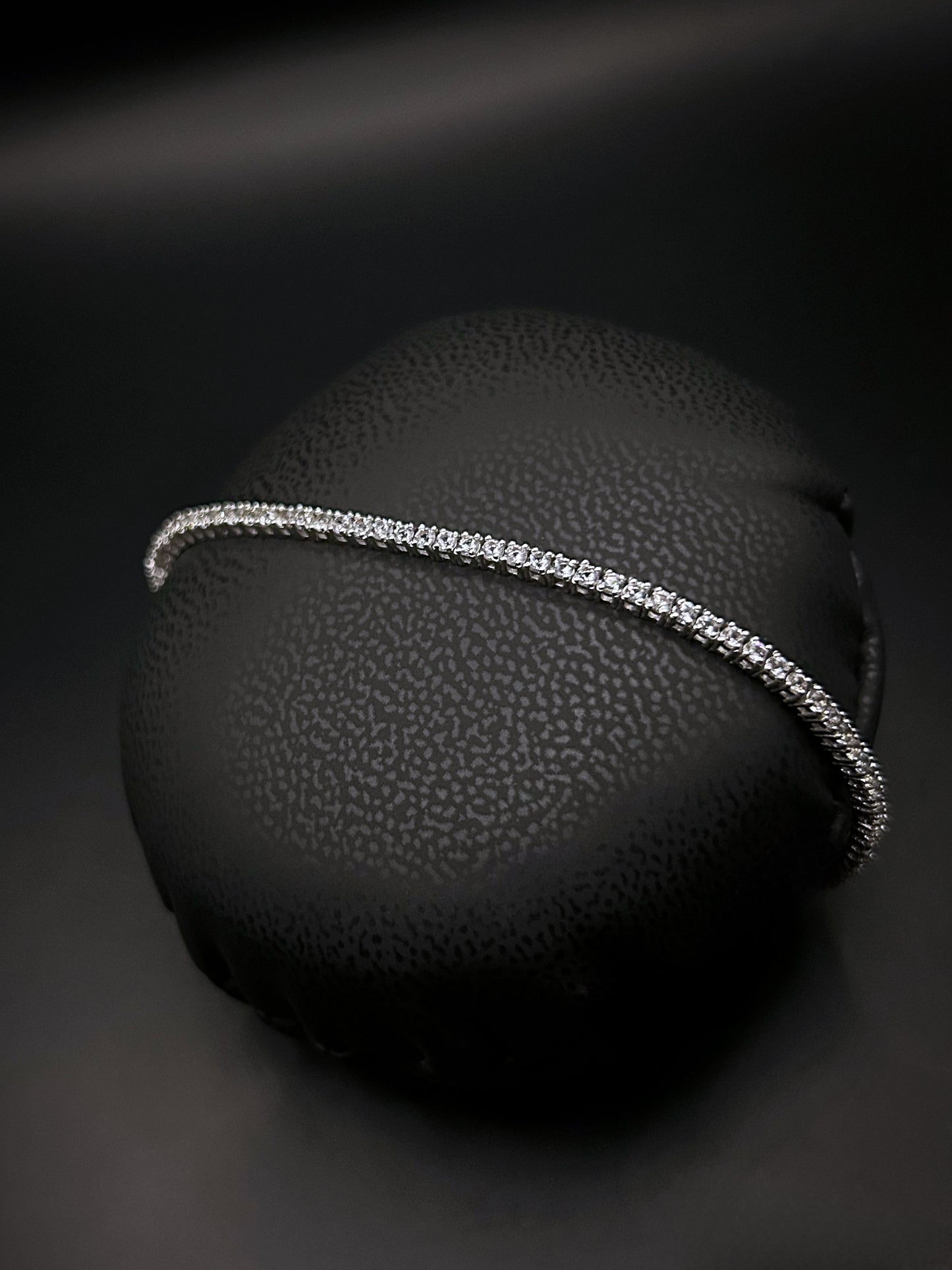 Tennis white gold bracelet with natural white sapphires